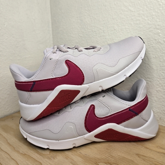 Women's NIKE LEGEND ESSENTIAL 2 Venice/Rush Pink-White CQ9545 556 - Picture 2 of 12